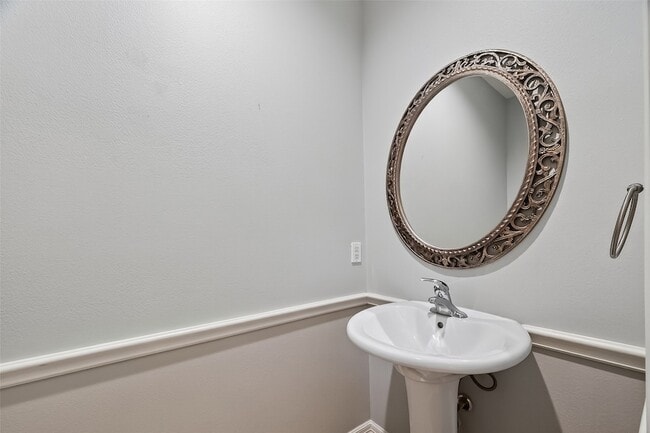 Building Photo - 3410 Garden Shadow Ln