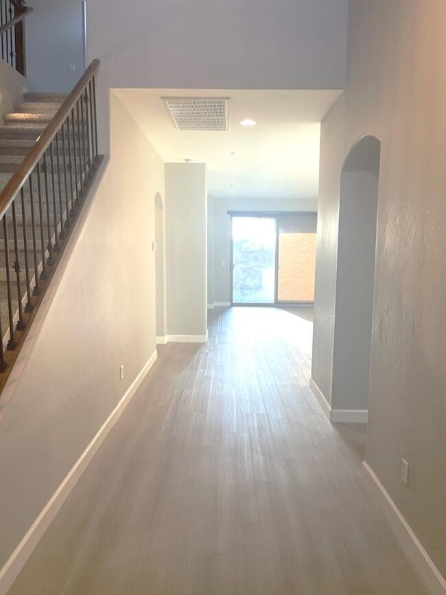 Building Photo - 4700 S Fulton Ranch Blvd