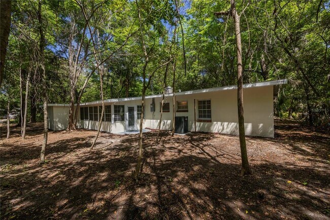 Building Photo - 640 NW 36th Ter