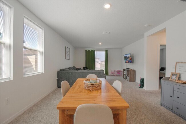 Building Photo - 3181 Viceroy Ct