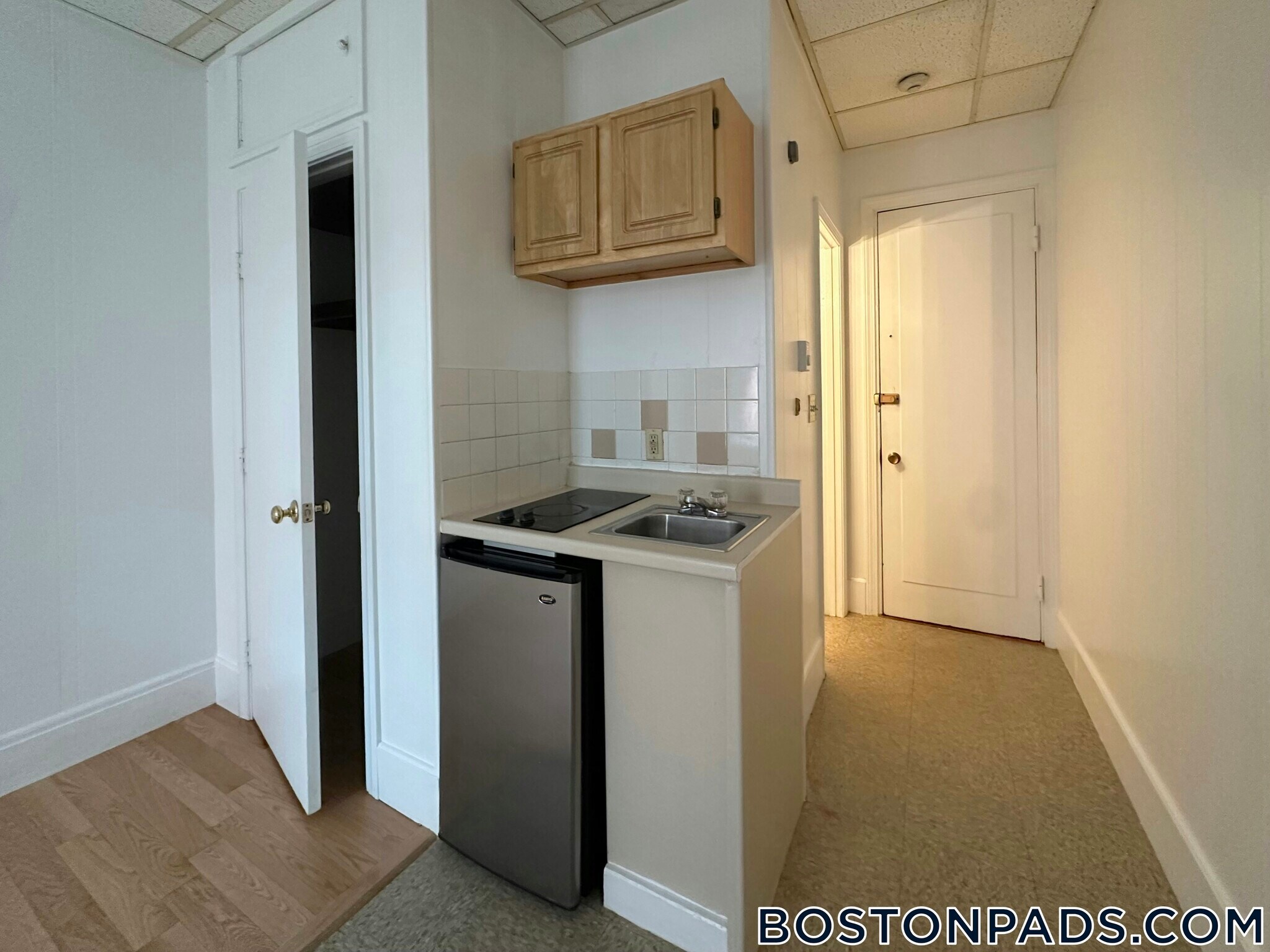 Building Photo - 272 Newbury St