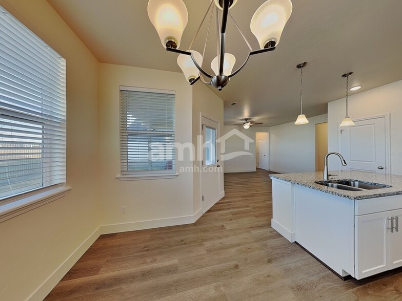 Building Photo - 3492 S Bartlett Ave