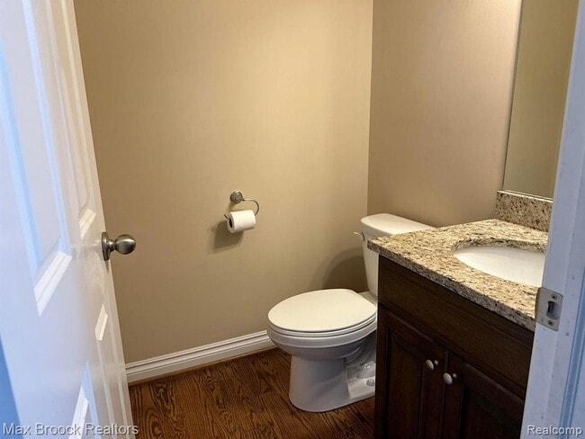 Building Photo - 1049 Birchwood Ave