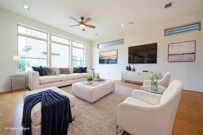 Building Photo - 194 Harvard St