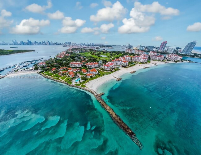 Building Photo - 19216 Fisher Island Dr