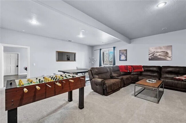 Building Photo - 38 Riviera Dr