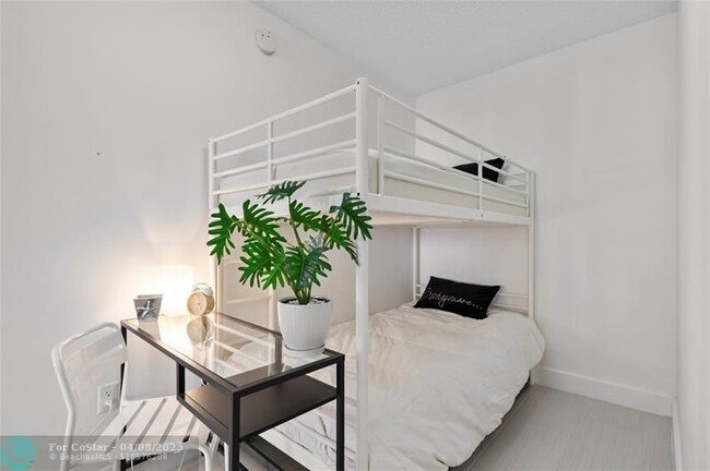 Building Photo - 3500 Galt Ocean Dr