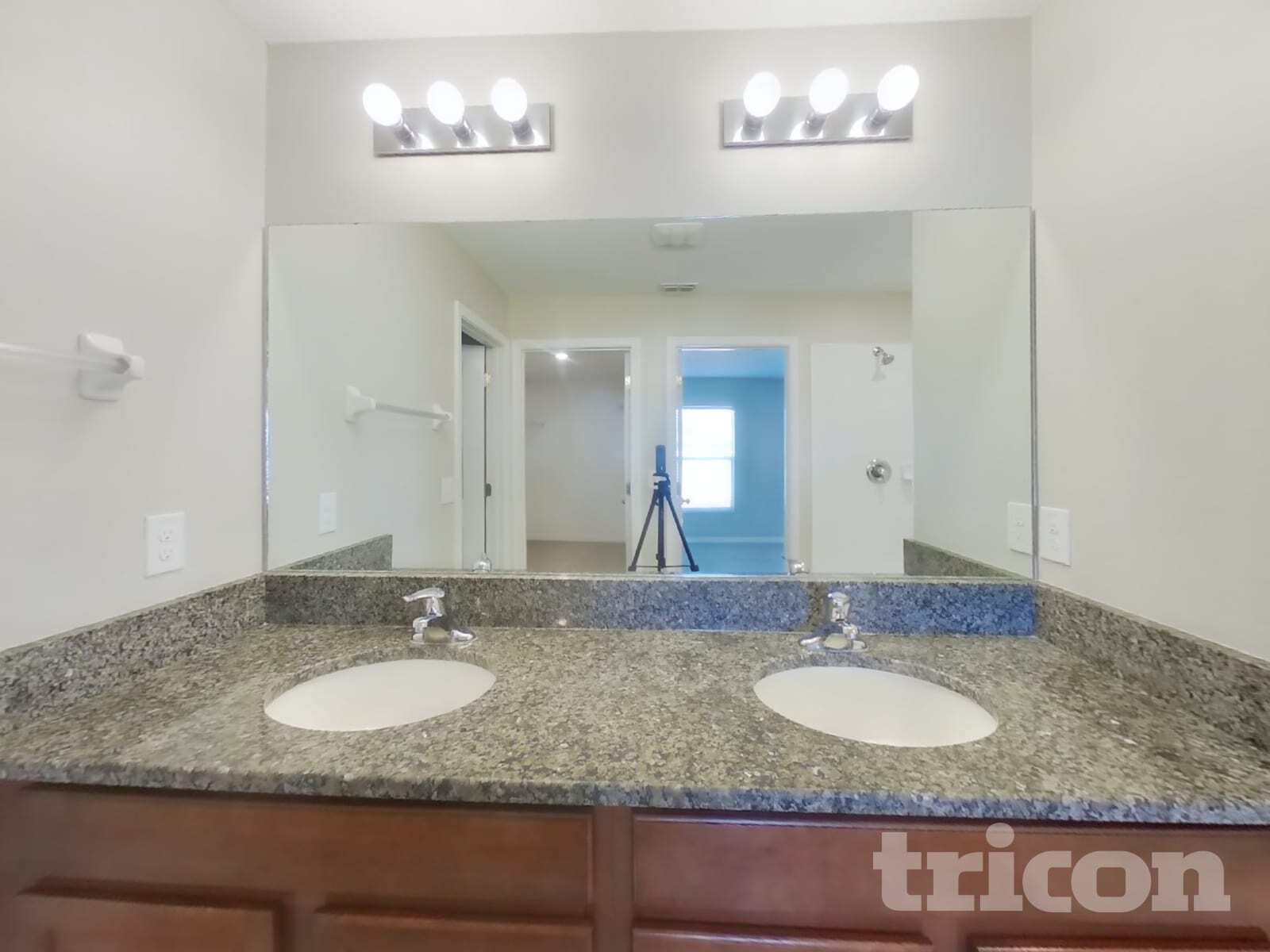 Building Photo - 10410 Fairy Moss Ln