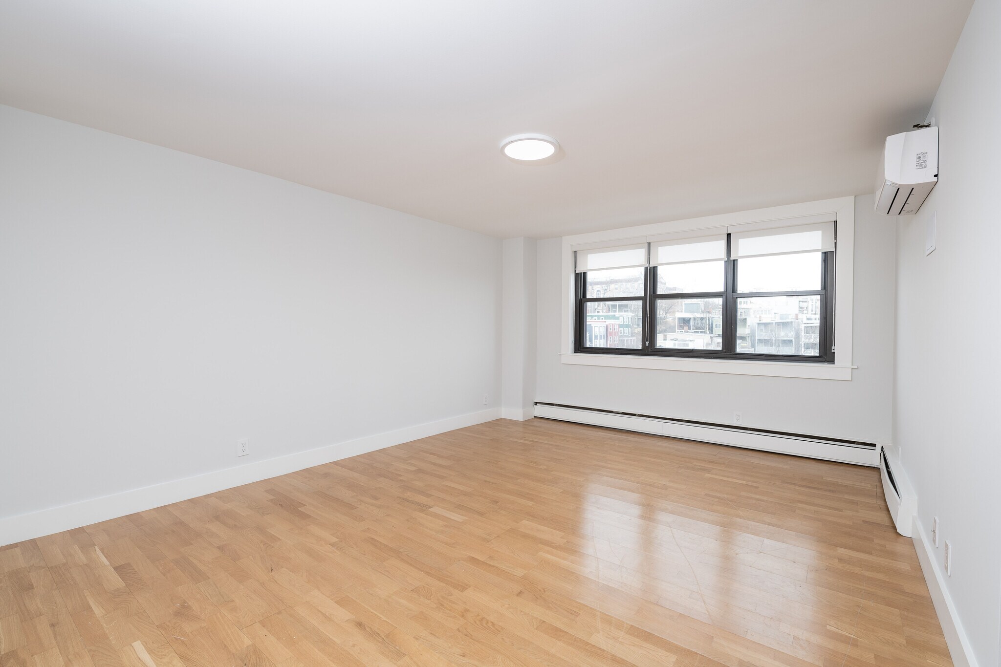 Building Photo - 1410 Columbia Rd