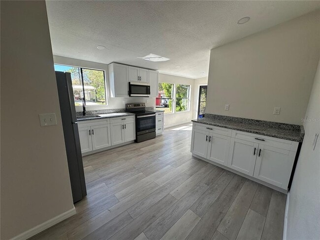 Building Photo - 8385 N Shady Fork Way