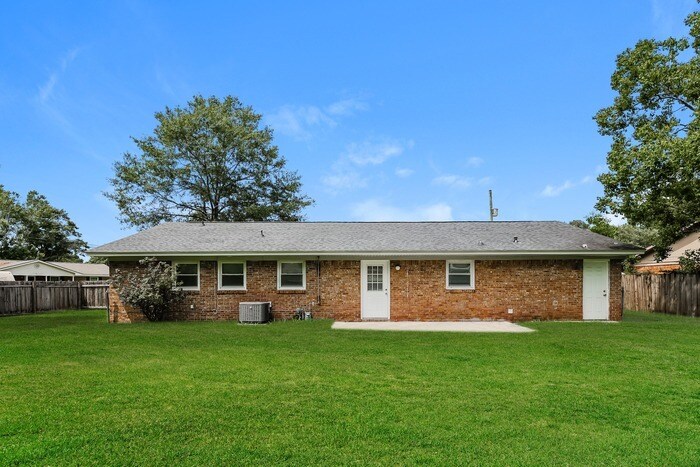 Building Photo - 29 Montclair Ave