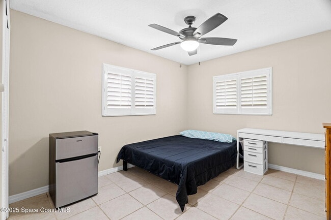 Building Photo - 999 Emerald Rd SE