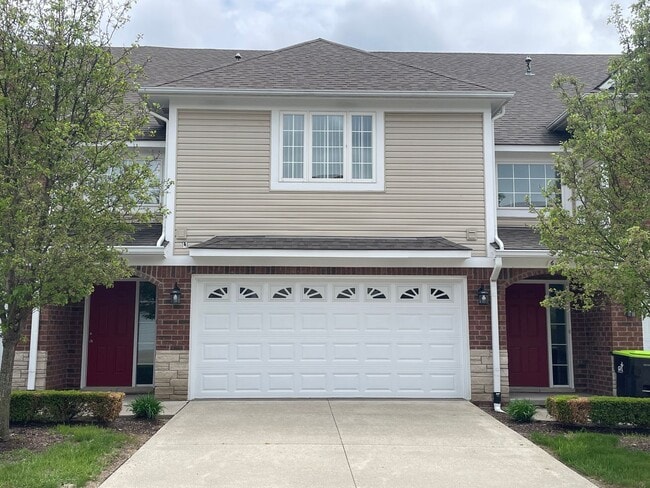 Primary Photo - 3 BR, 2 1/2 BA, 2-Car, 1885 SF Townhouse, ...