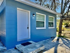 Building Photo - "Charming Studio with Luxury Vinyl Plank F...