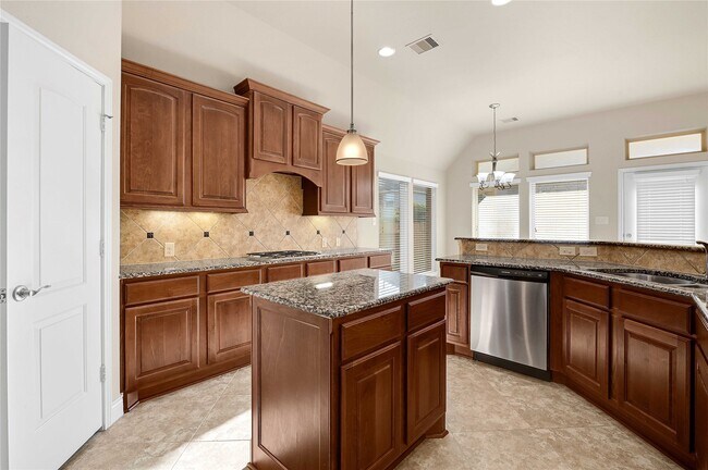 Building Photo - 28011 Hallimore Dr