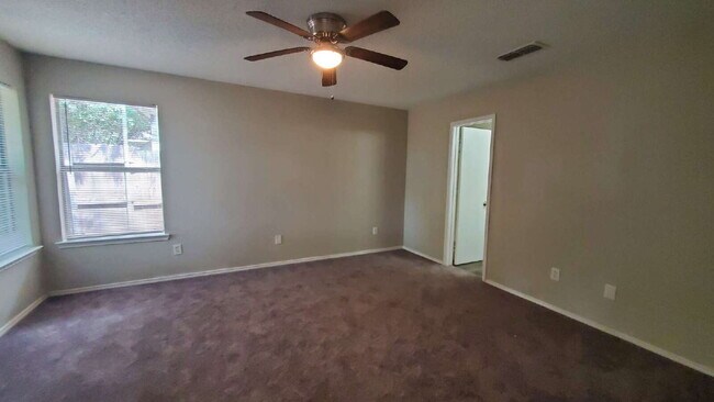 Building Photo - Eagle Mountain-Saginaw ISD, 3 bedrooms, 2 ...