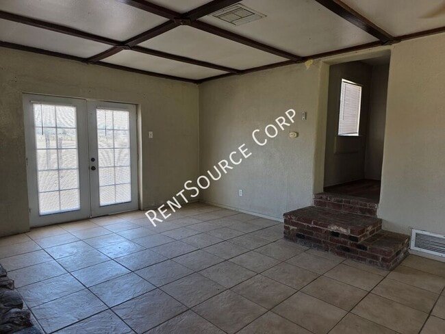 Building Photo - 750 CA-58