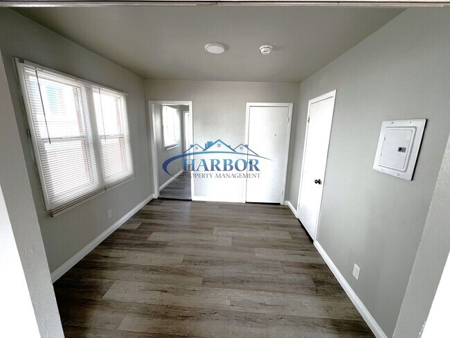 Building Photo - 782-786 W 18th St