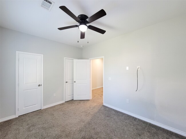 Building Photo - 16684 E Ivanhoe St