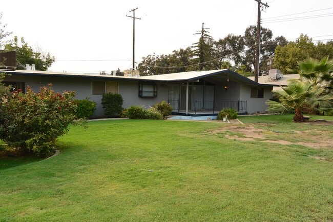 Building Photo - 108 N Crenshaw St