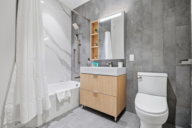 Building Photo - 160 Water St