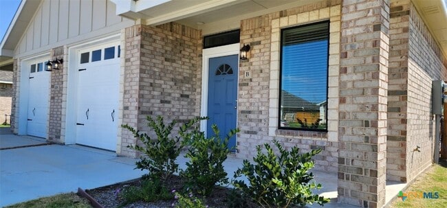 Building Photo - 1108 Carlsberg Dr