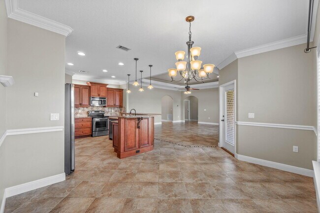 Building Photo - 4595 Hermosa Rd
