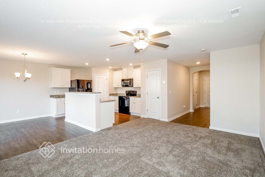 Building Photo - 2240 Latimer Ln