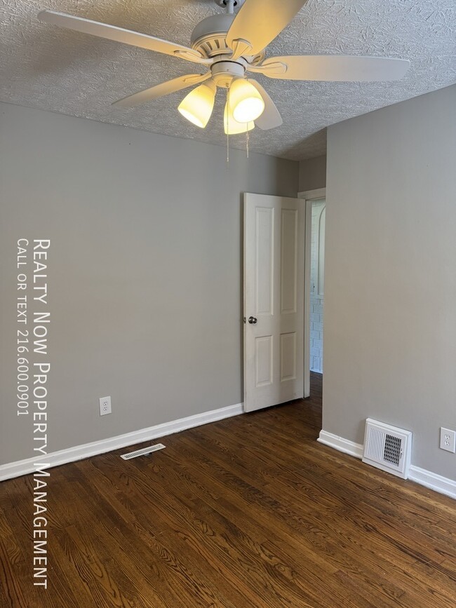 Building Photo - 11749 Arden Ave