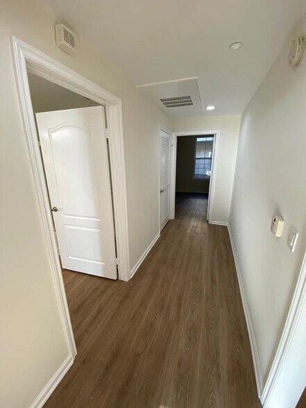 Building Photo - 1725 Butler Ave