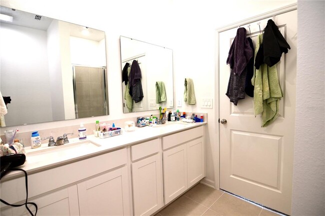 Building Photo - 2852 Haze Rd