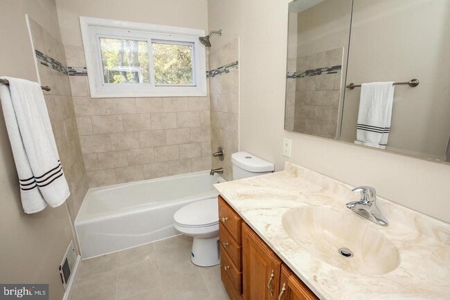 Building Photo - 839 Bowie Rd