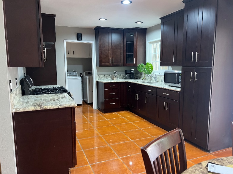 Building Photo - 10291 Masterson Rd