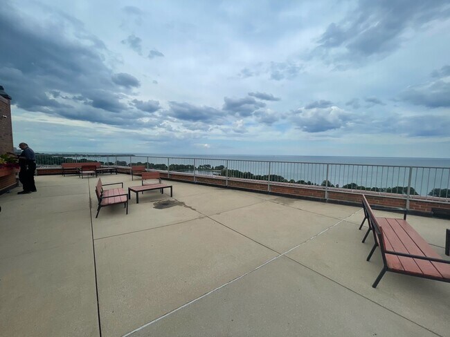 Building Photo - 3100 N Lake Shore Dr