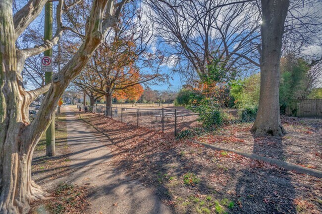 Building Photo - 2 Bed 2 Bath Condo for Rent in Norfolk!