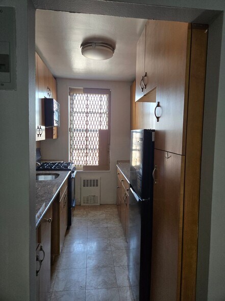 Building Photo - 2525 Nostrand Ave