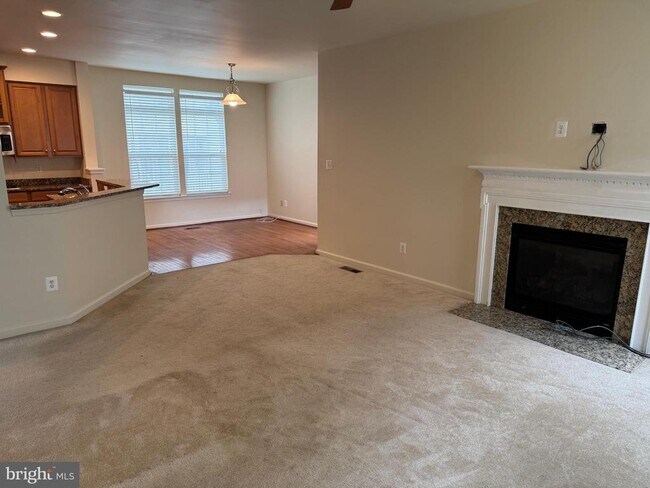 Building Photo - 12489 Pfitzner Ct