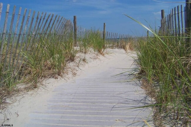 Building Photo - 3101 Boardwalk