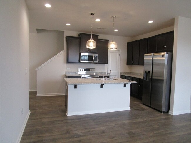 Building Photo - 215 Scenic Rd