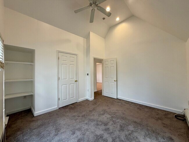 Building Photo - 98 W Spring St