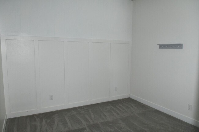 Building Photo - 7031 N 85th Ln