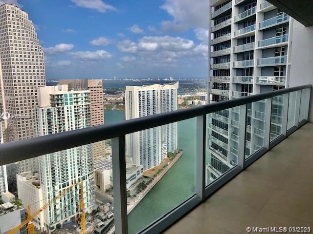 Building Photo - 475 Brickell Ave