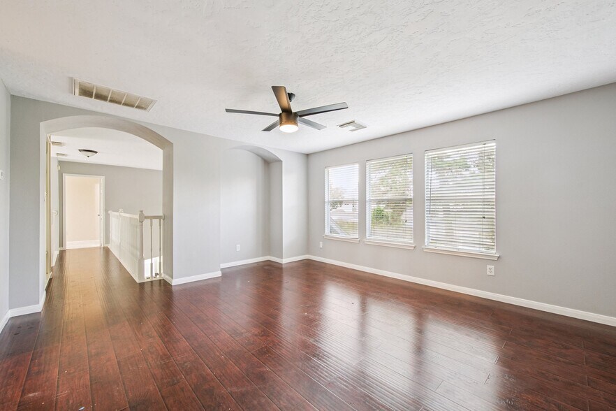 Building Photo - 7414 Dane Hill Dr