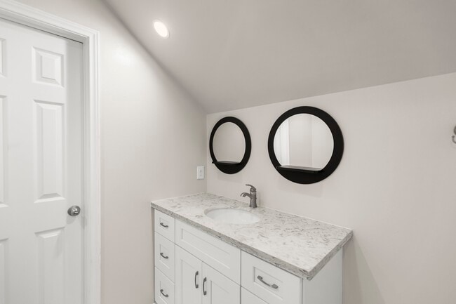 Building Photo - 1014 Riverlace Dr