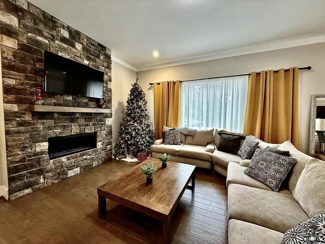 Building Photo - 1316 Spicer Ln