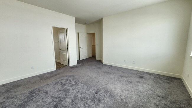 Building Photo - Spacious Two Story Home in Spanish Springs