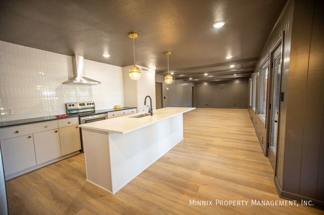 Building Photo - 3407 43rd St