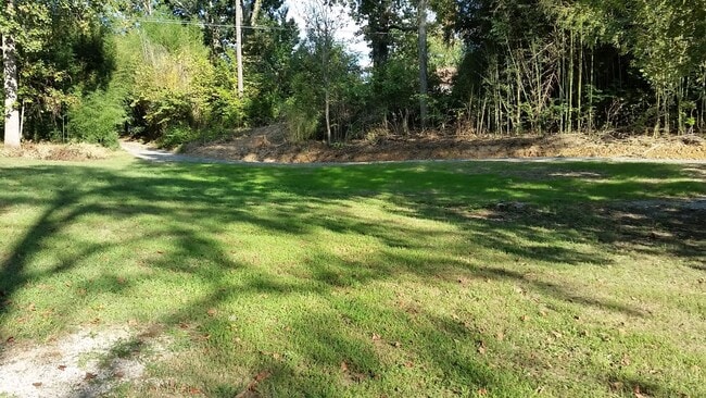 Building Photo - 8830 Highland View Rd