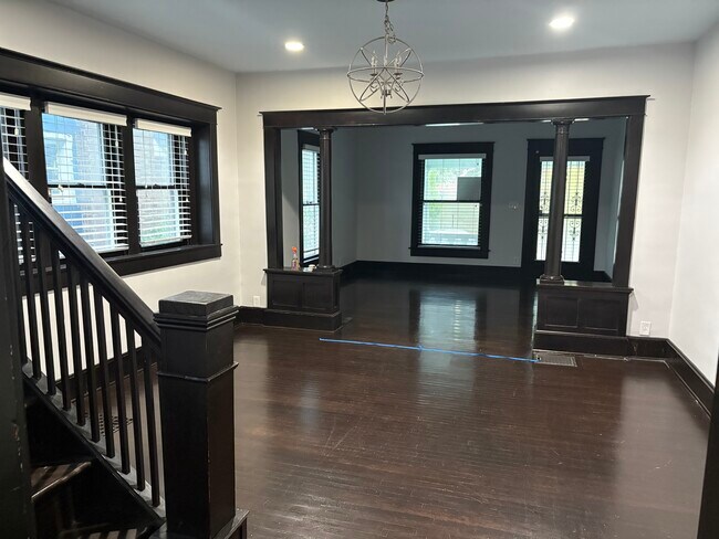 Building Photo - 1603 E Michigan St