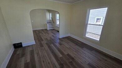 Building Photo - Spacious 3-Bedroom Duplex in Old Brooklyn